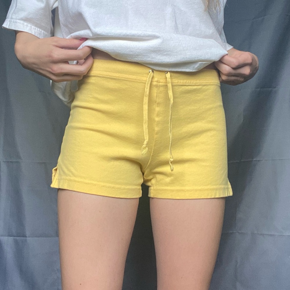 Rare Adorable Yellow Y2K Energie Small Drawstring Shorts - Picture 6 of 8
